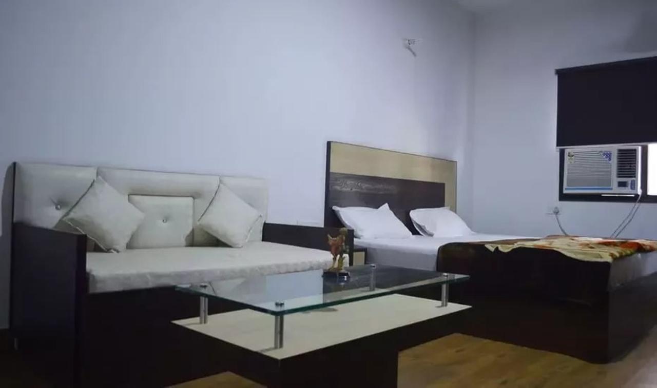 Hotel Mehra Inn Amritsar Exterior photo