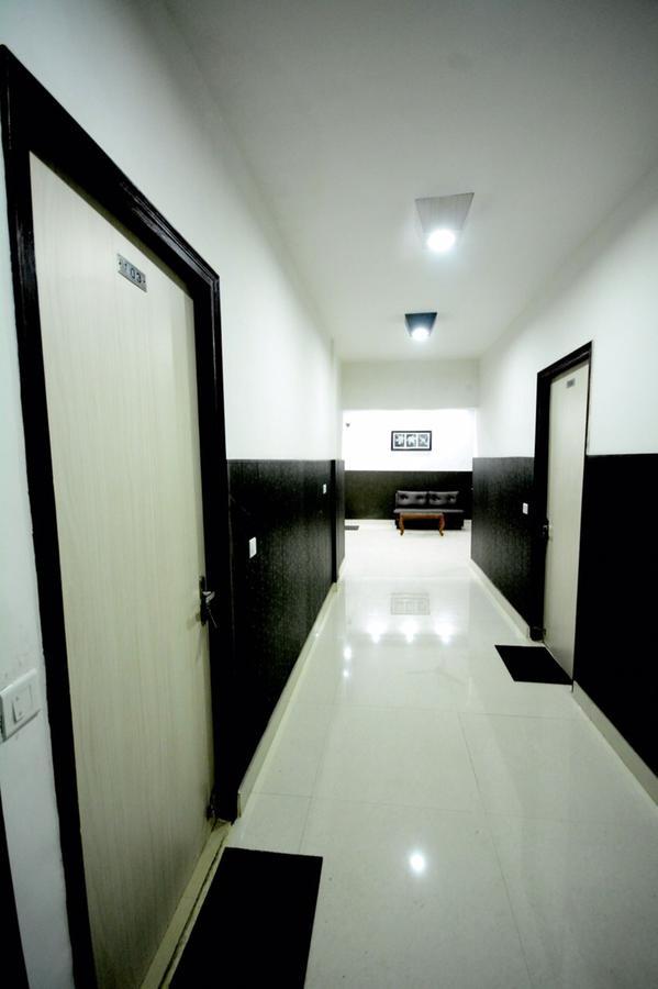 Hotel Mehra Inn Amritsar Exterior photo